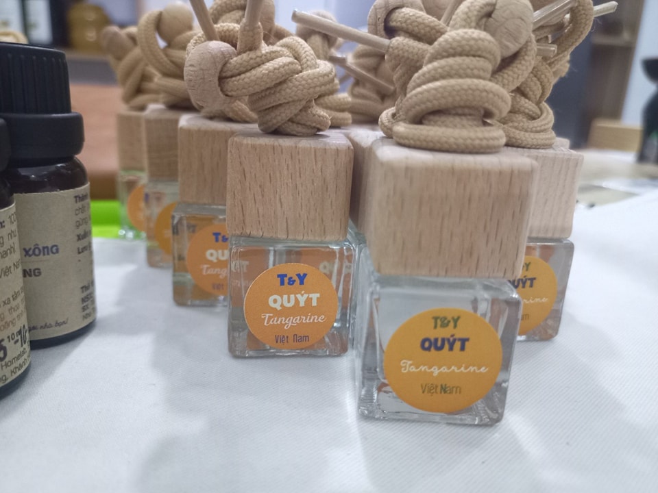 TRỊ LIỆU TINH DẦU